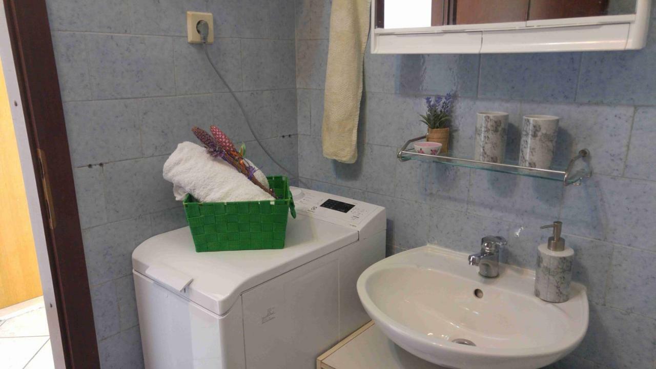 Vera Apartment 1 Rogoznica  Esterno foto